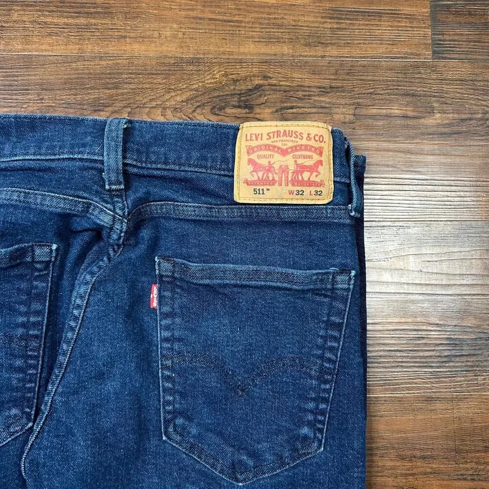 Levi-s Men's Blue and Navy Jeans